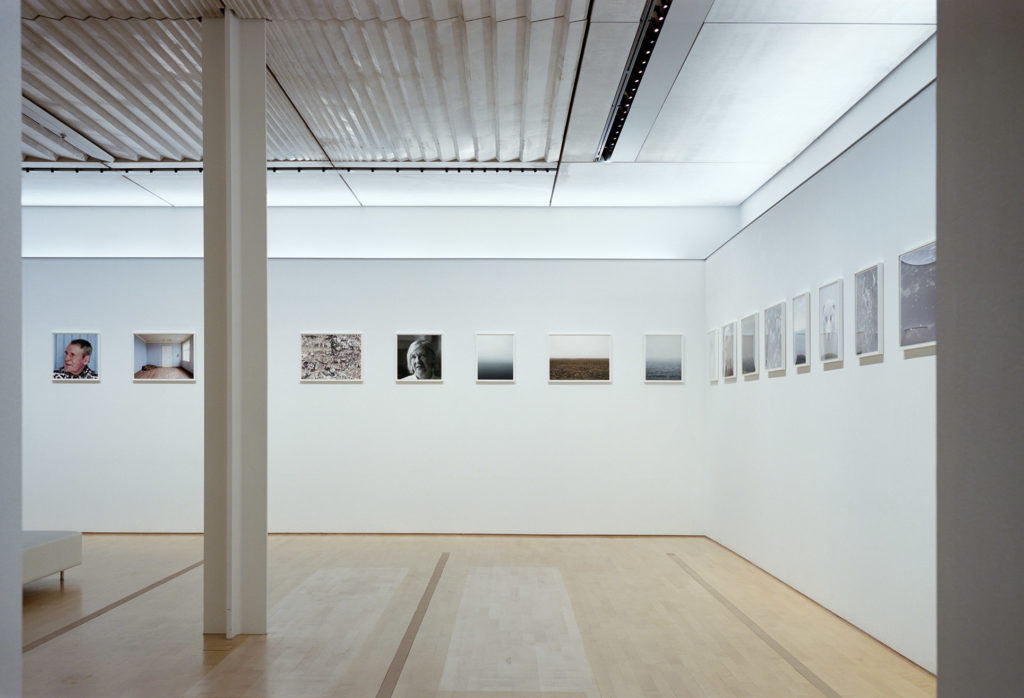 Roni Horn : When You See Your Reflection in Water, Do You Recognize the Water in You?