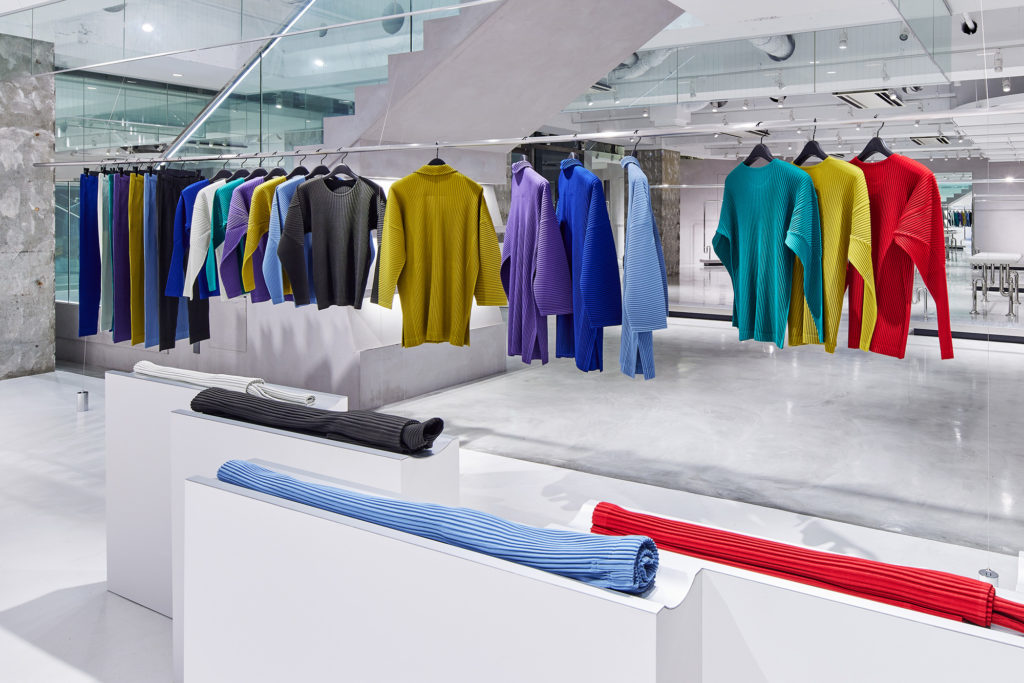 HOMME PLISSÉ ISSEY MIYAKE 「10 YEARS OF DESIGN AND MAKING」