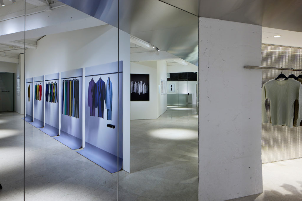 HOMME PLISSÉ ISSEY MIYAKE 「10 YEARS OF DESIGN AND MAKING」